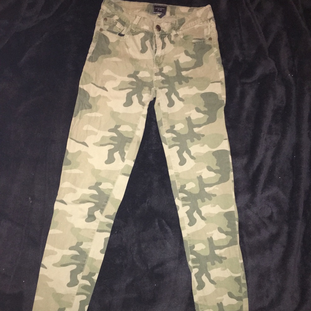 Camo jeans size 27 (5)